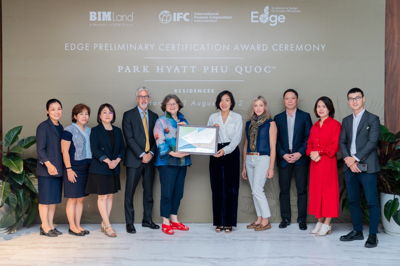 IFC thăm BIM Group, trao chứng chỉ EDGE cho dự án Park Hyatt Phu Quoc
